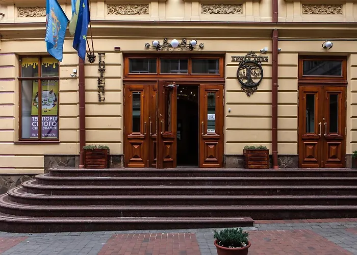 Готель Kryva Lypa Львів